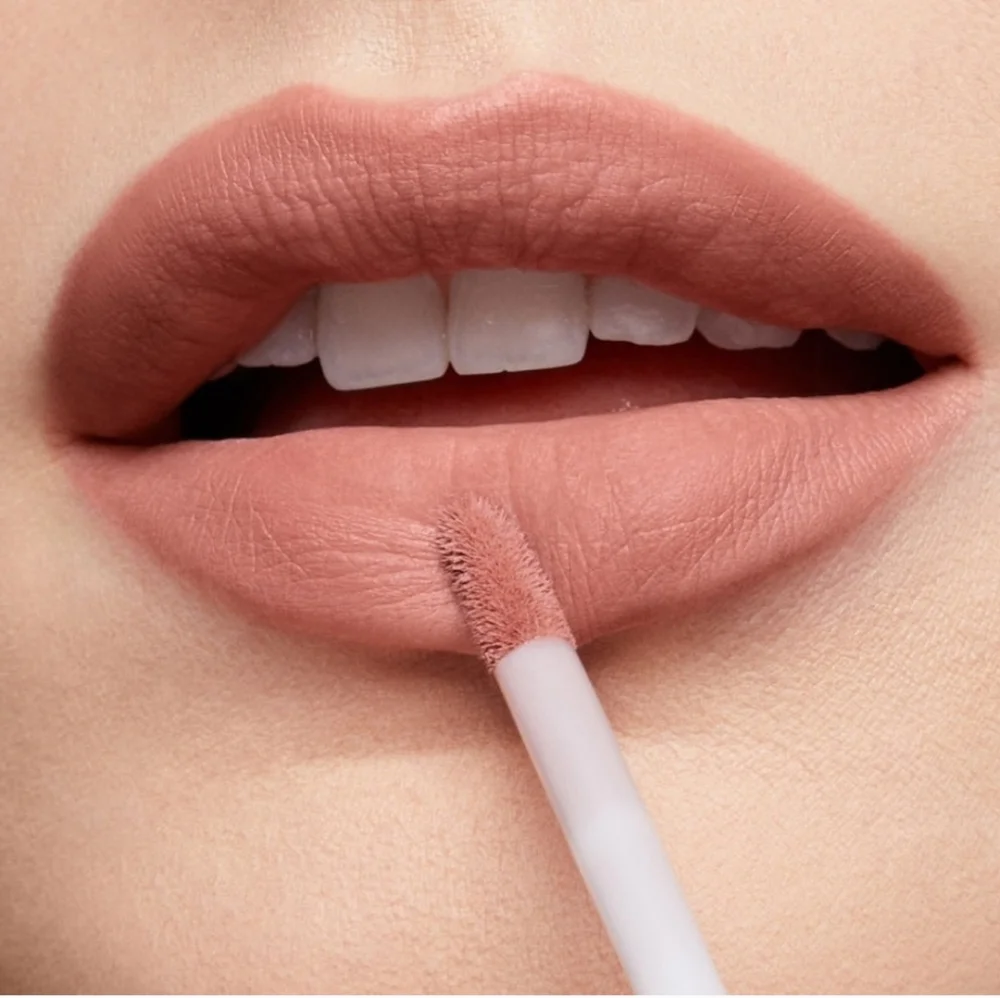❇️CHILL NIGHT Buxom Full-On Plumping Lip Matte NWT